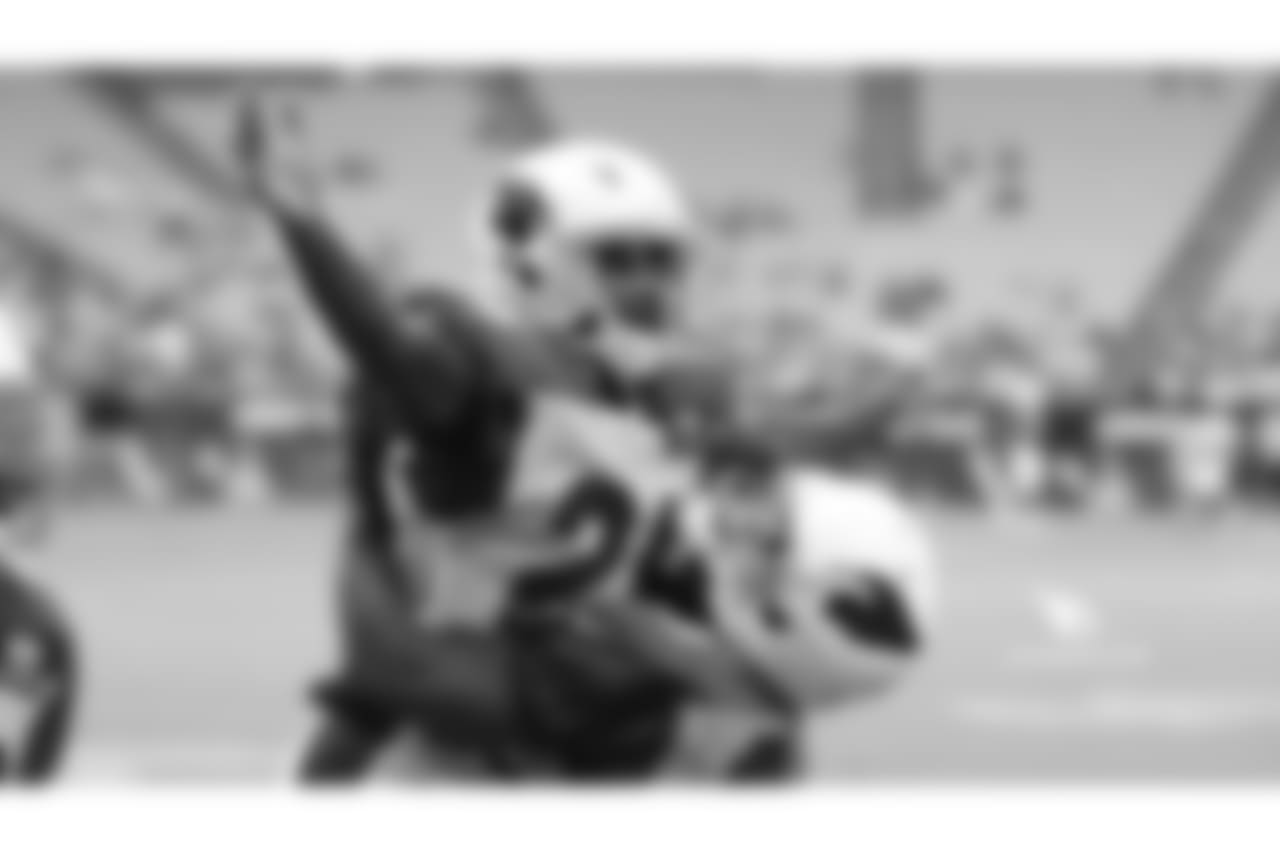 CB Brandon Williams during a drill