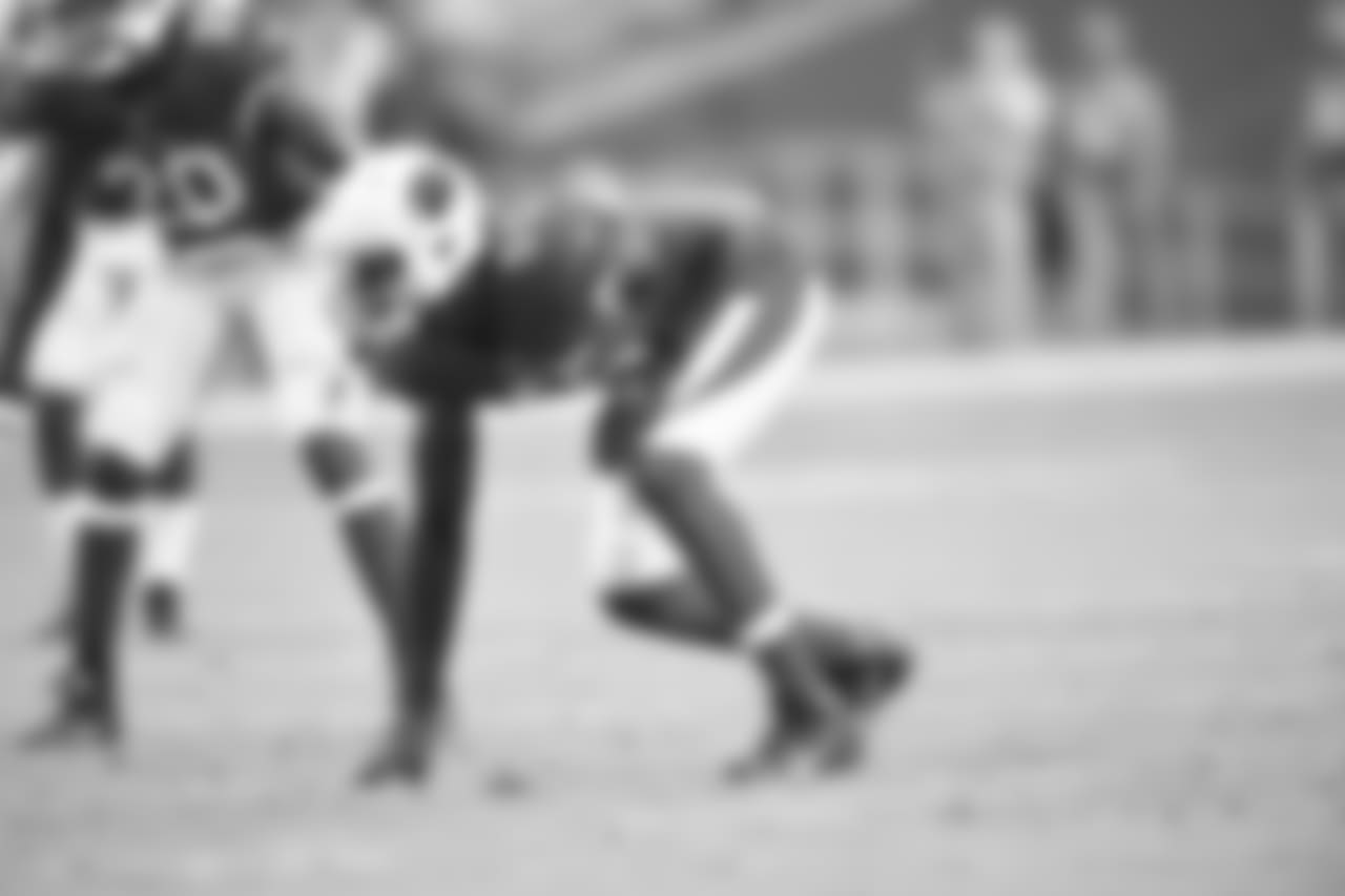 OLB Chandler Jones