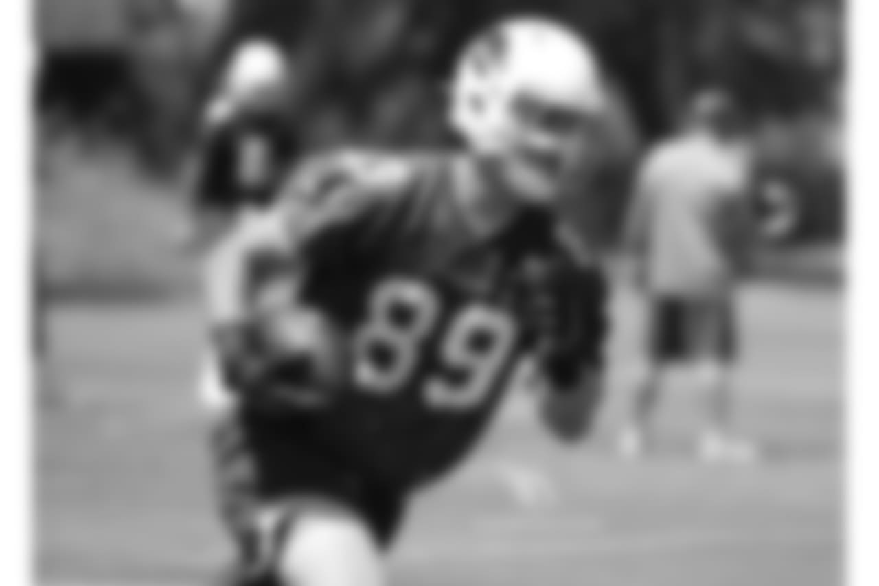 TE Andrew Vollert