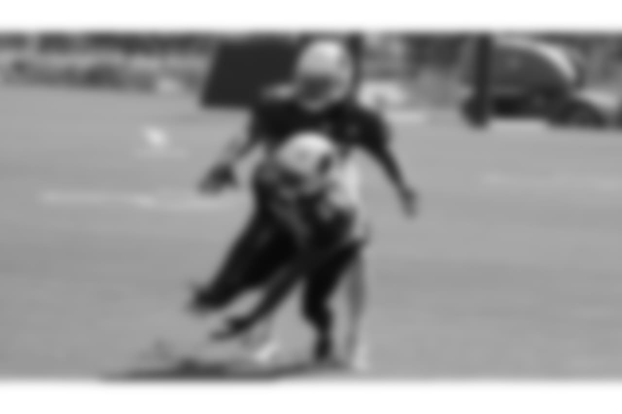 CB Brandon Williams goes for an interception