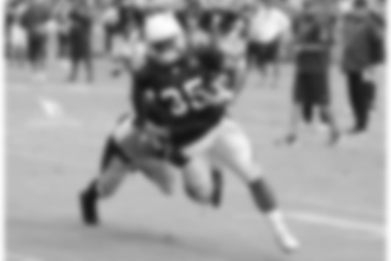 RB Elijhaa Penny scores a touchdown in goal-line work