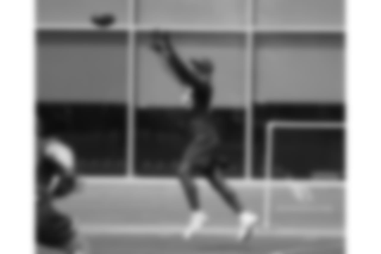 TE Ricky Seals-Jones