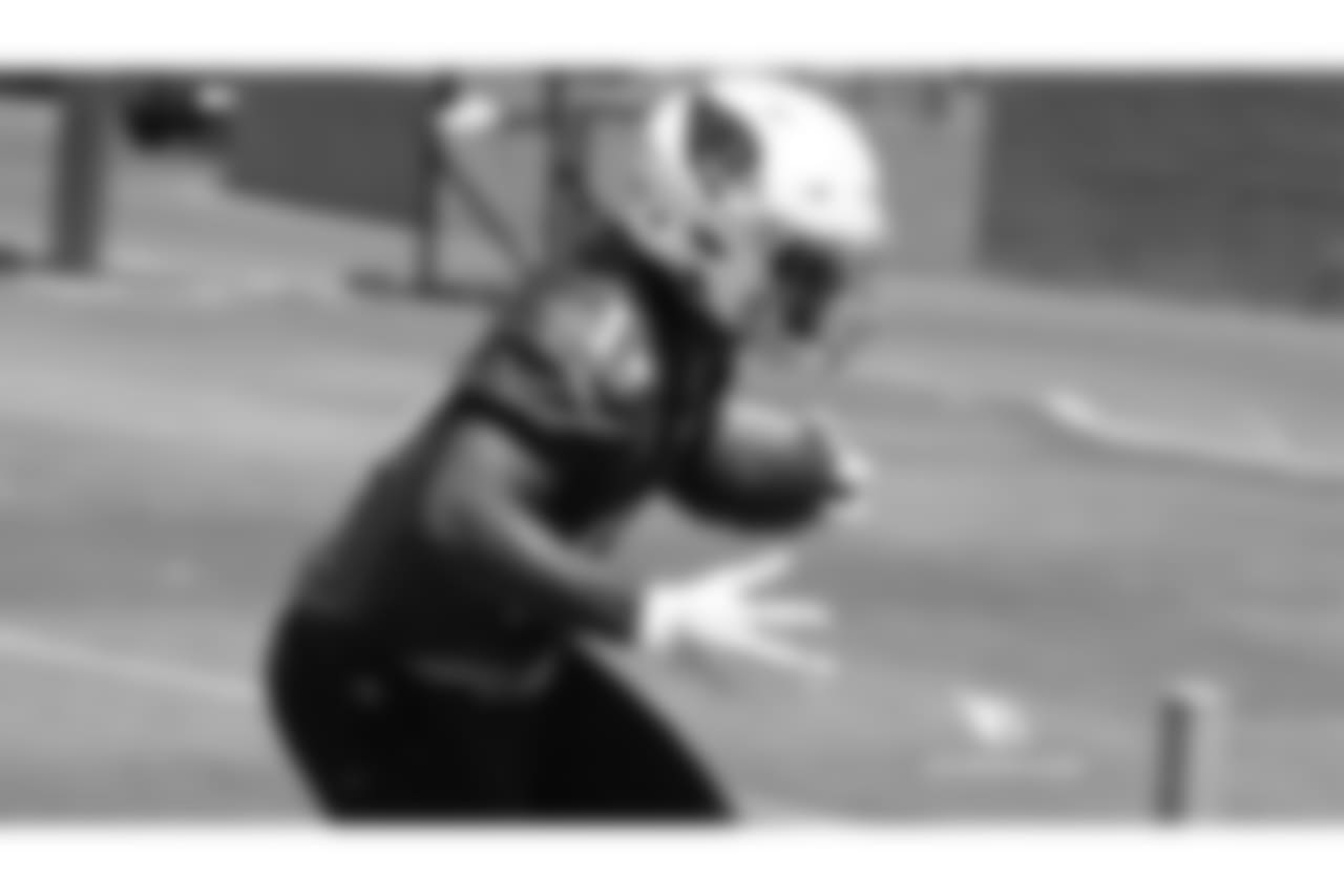 WR Chad Williams catches a touchdown pass