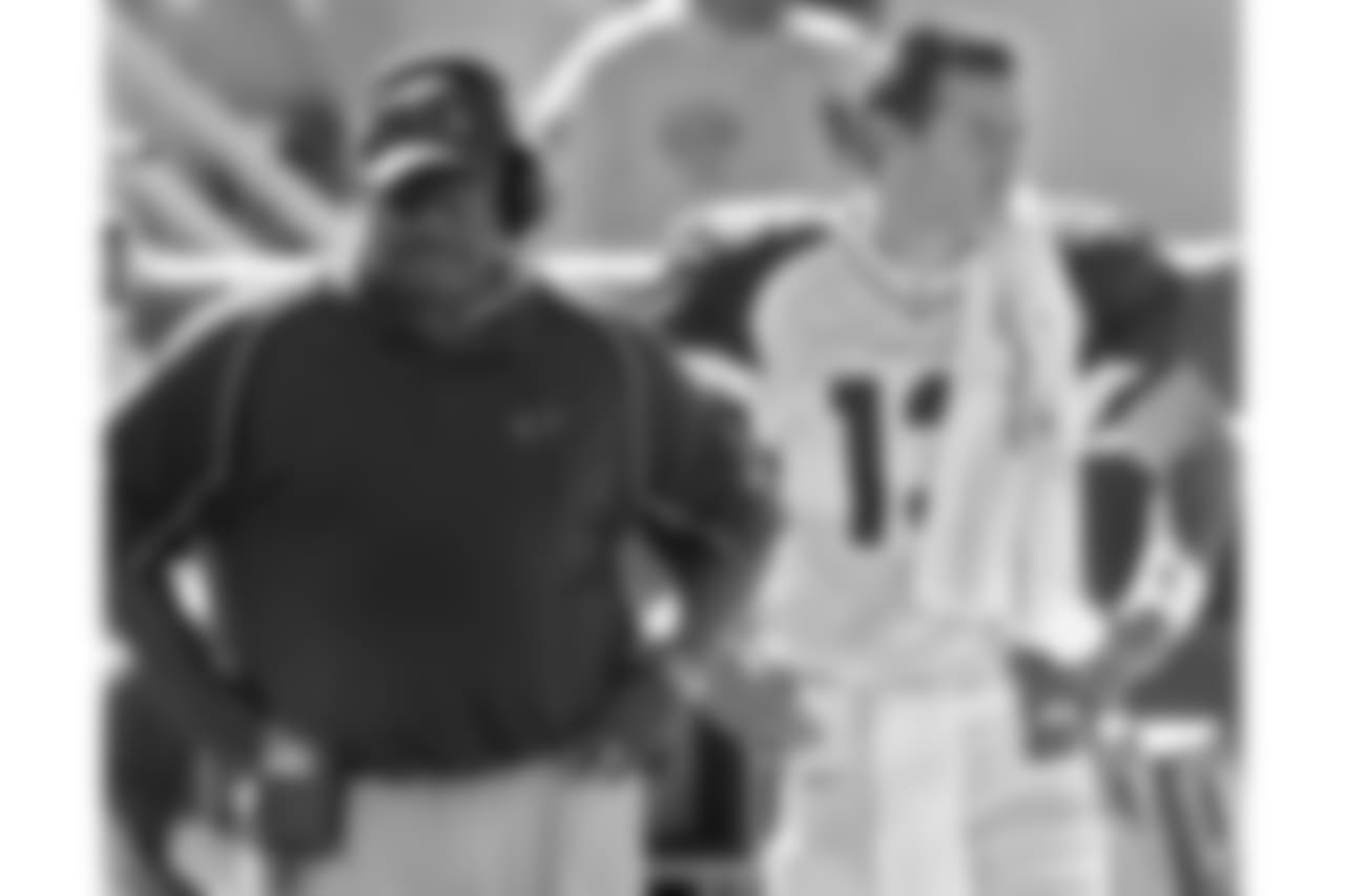 Warner with Cardinals coach Dennis Green in 2005