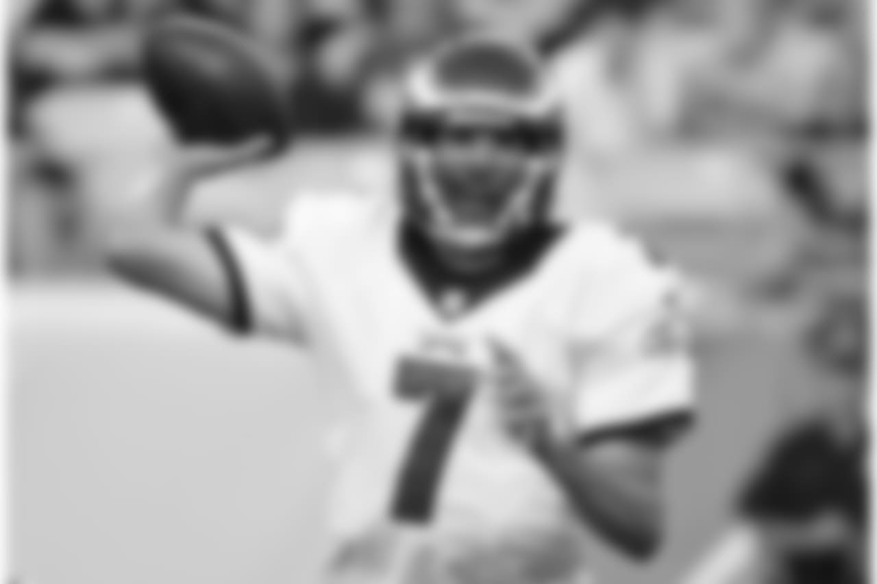 Sam Bradford with the Eagles