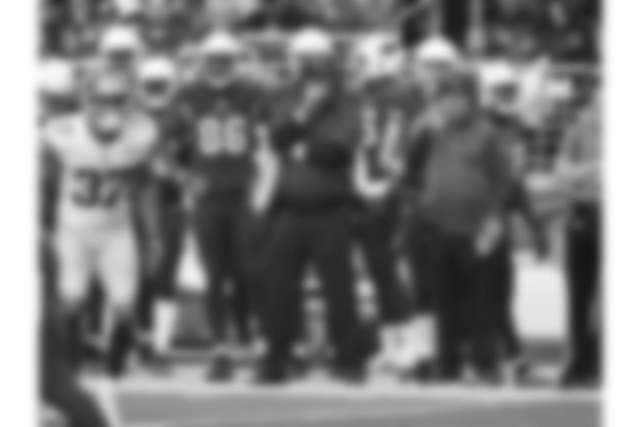 Cardinals head coach Bruce Arians directs from the sideline