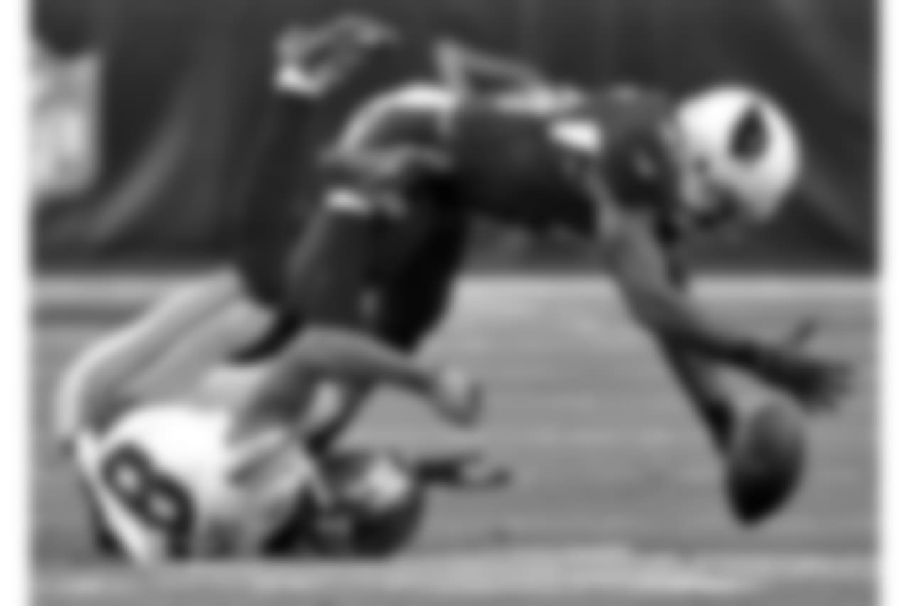 S Antoine Bethea breaks up a pass intended for Giants WR Sterling Shepard