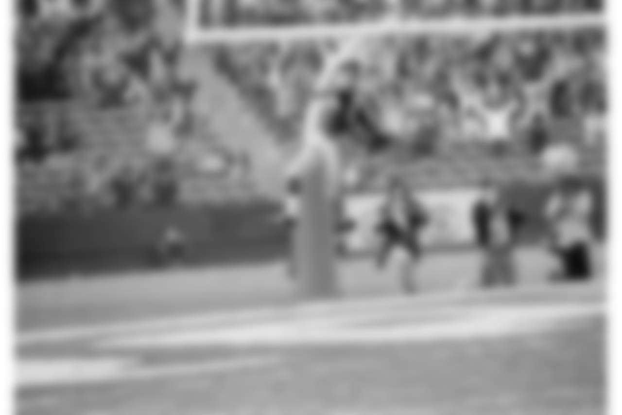 1975: Rams WR Ron Jessie