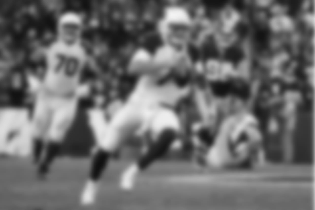 Blaine Gabbert on the run