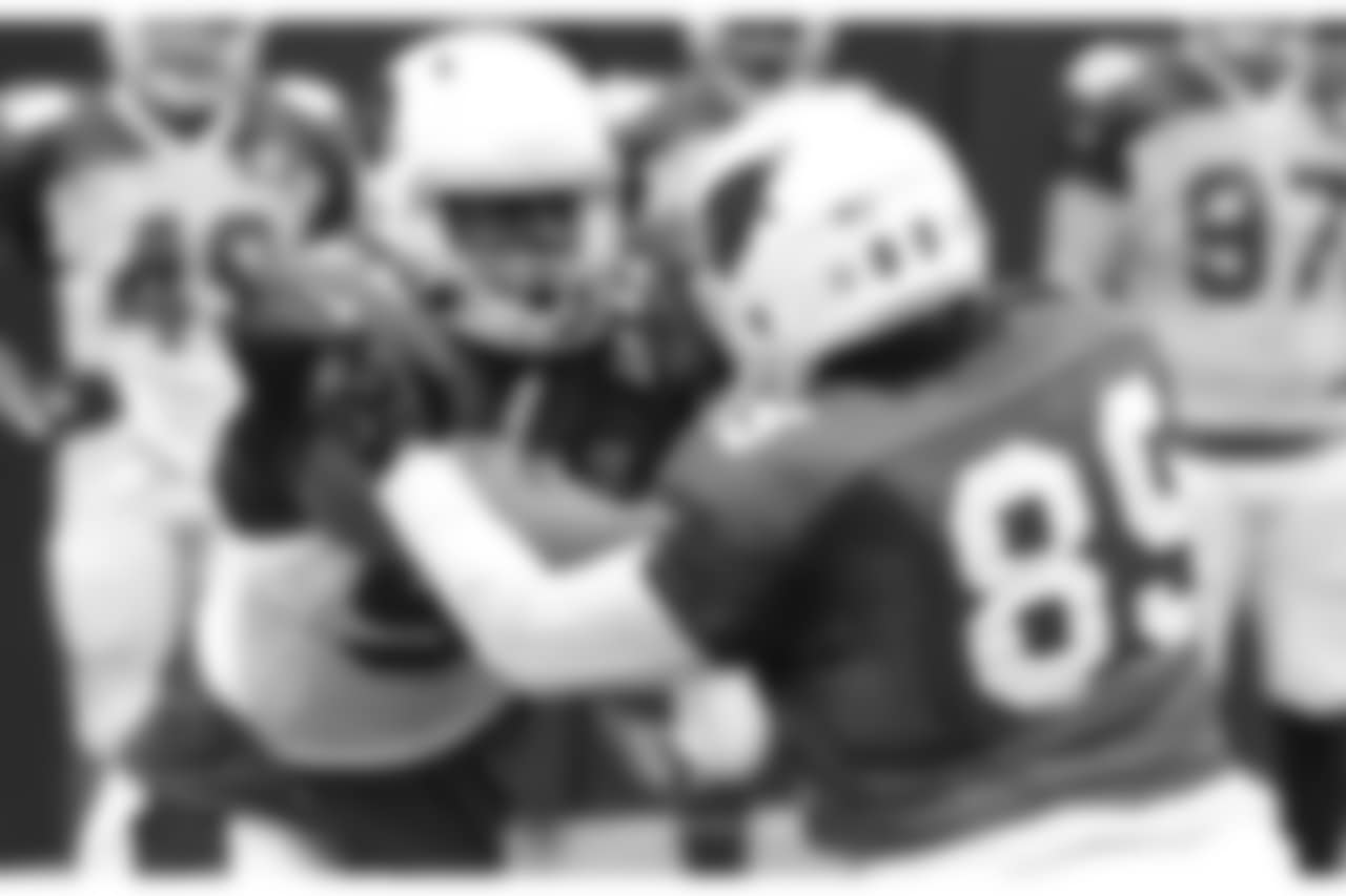 LB Kareem Martin vs TE Hakeem Valles