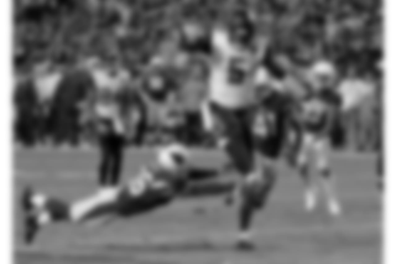 Jacksonville QB Blake Bortles rushes in for a touchdown