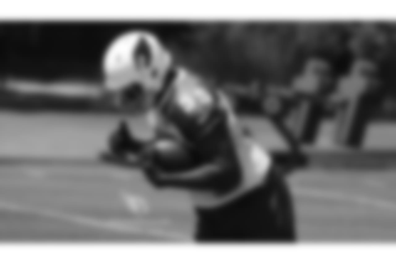 DE Chandler Jones
