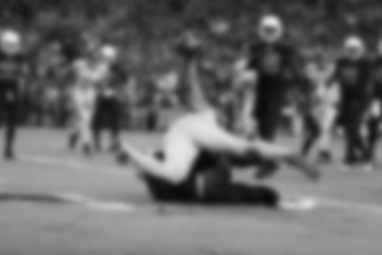 2017: TE Jermaine Gresham scores a touchdown