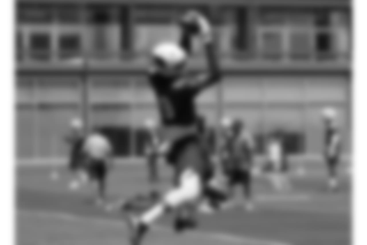 WR Carlton Agudosi