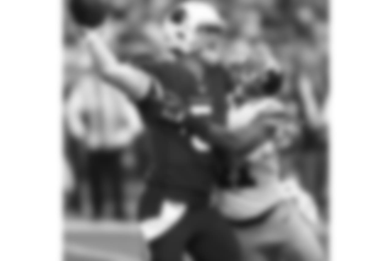 Cardinals QB Drew Stanton under pressure