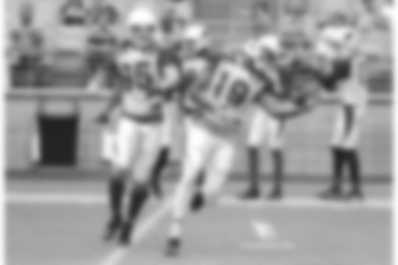 WR Carlton Agudosi