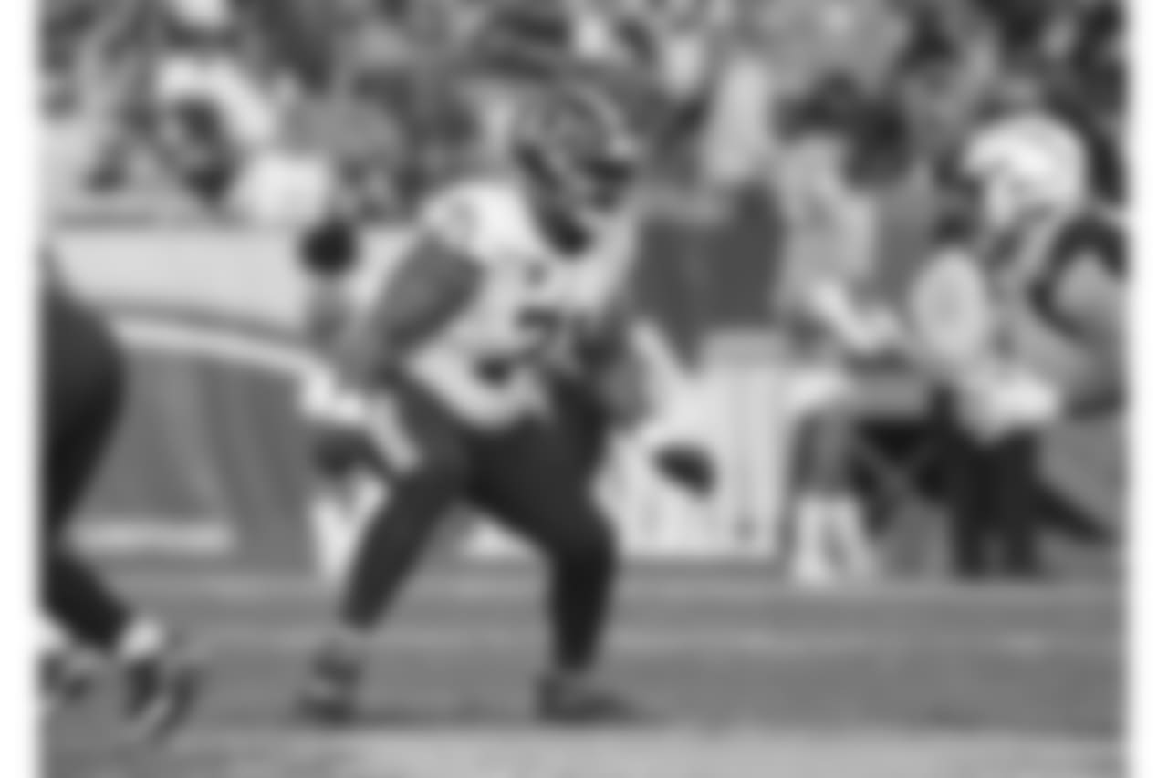 T Trent Williams