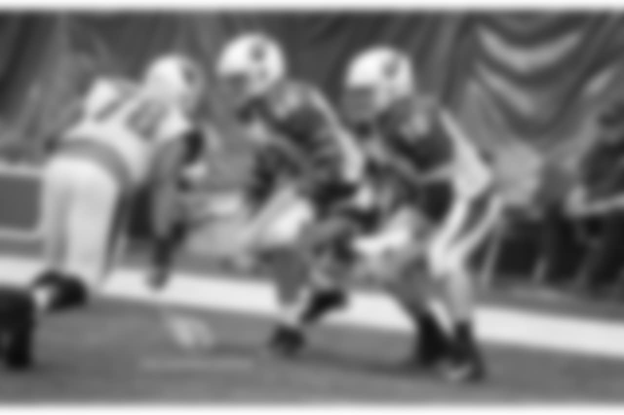 T Jared Veldheer (68) and G Evan Boehm (70)