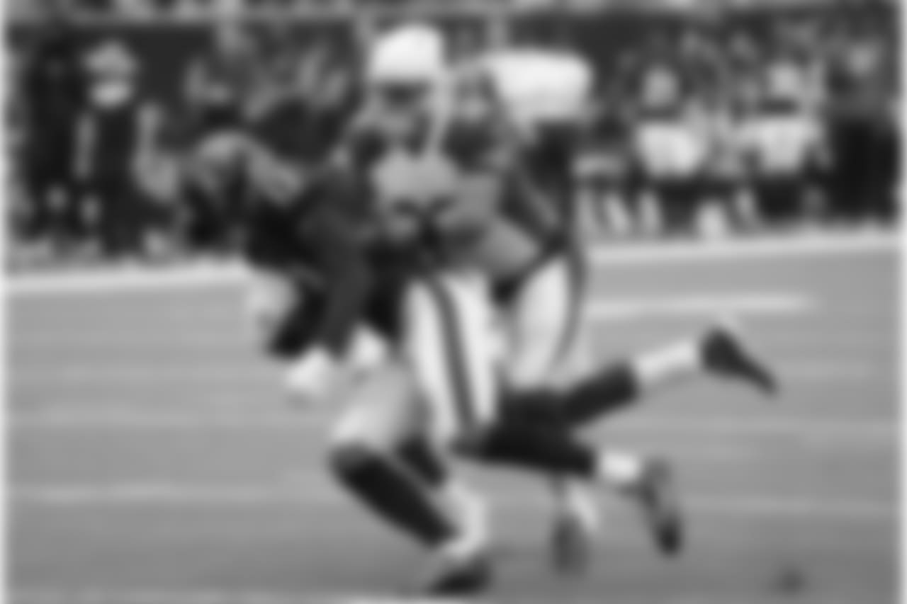 S Tyrann Mathieu makes a tackle