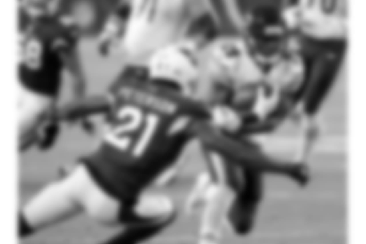 CB Patrick Peterson goes for a tackle on Bears RB Tarik Cohen