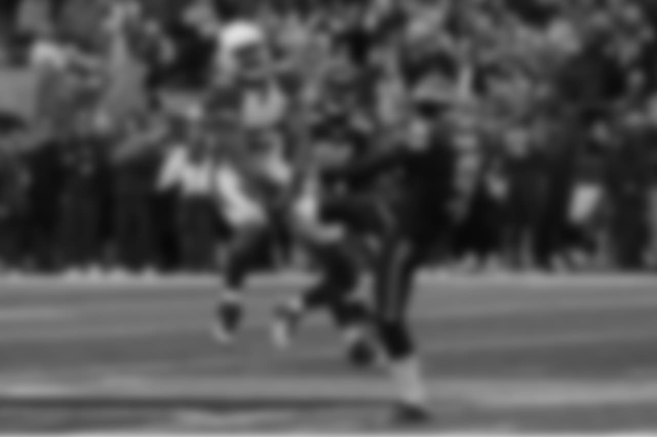 LB Alex Okafor blocks the Seahawks punt