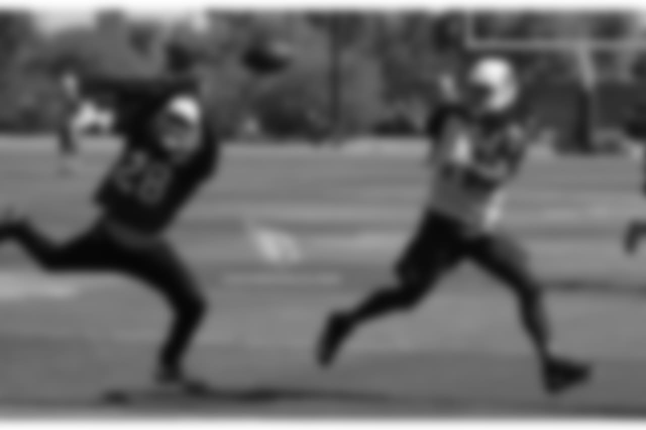 CB Justin Bethel breaks up a pass for WR Larry Fitzgerad