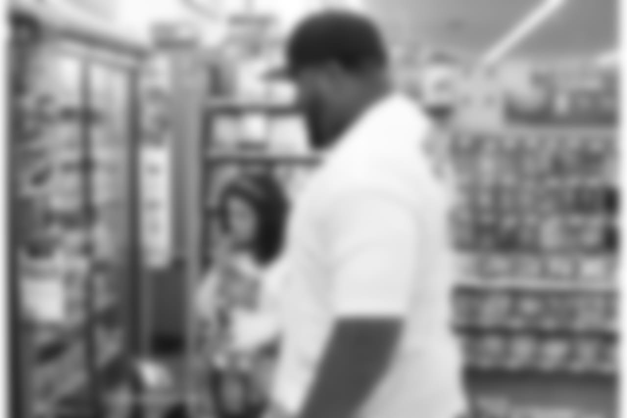 DL Xavier Williams