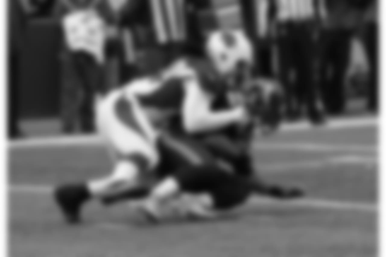 LB Markus Golden with the sack