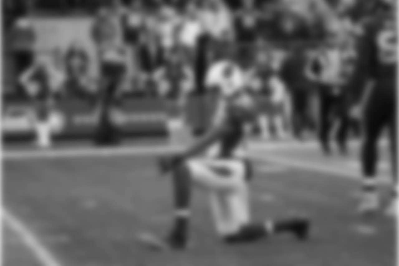 LB Chandler Jones celebrates a sack