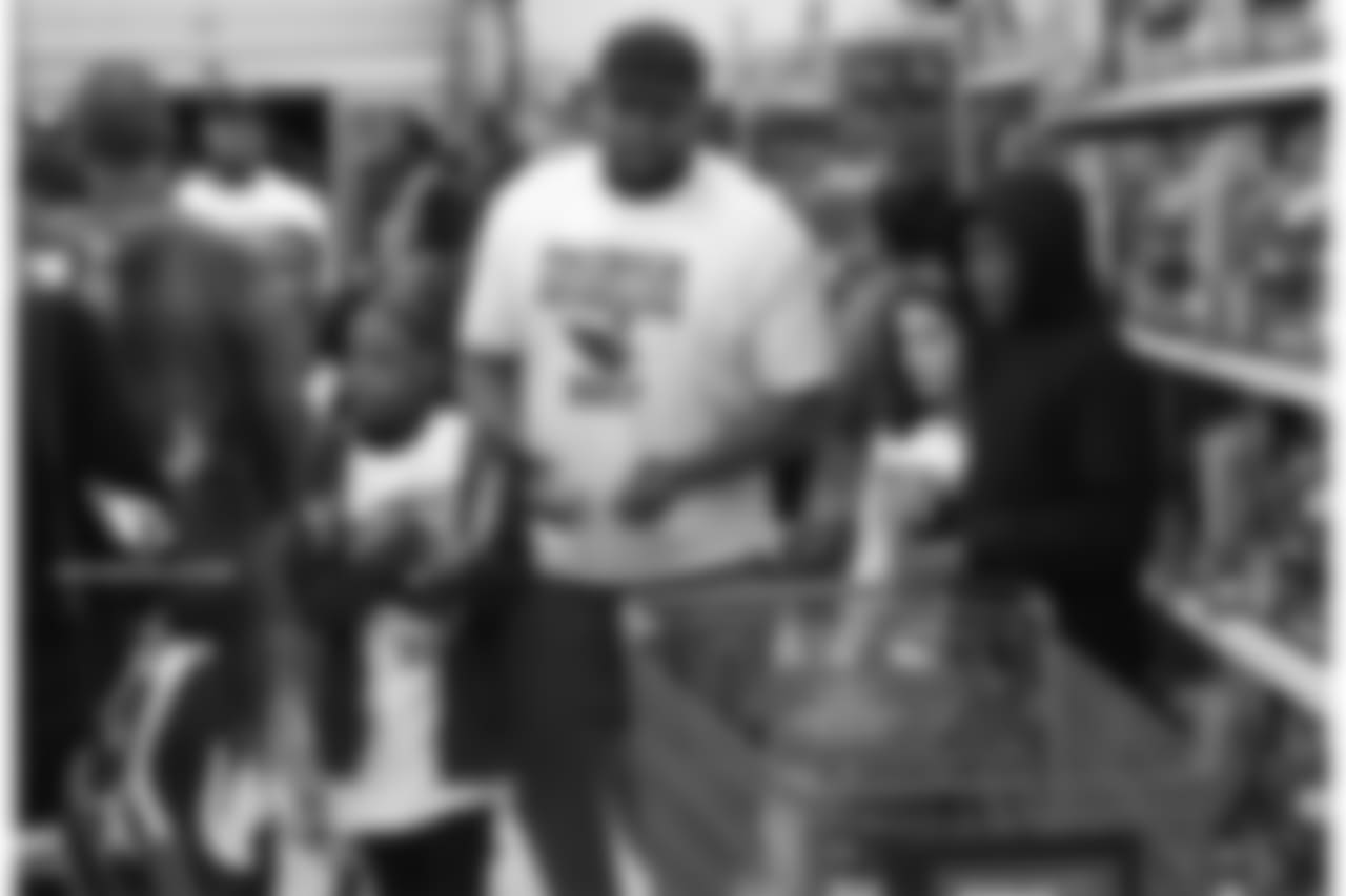 DL Xavier Williams