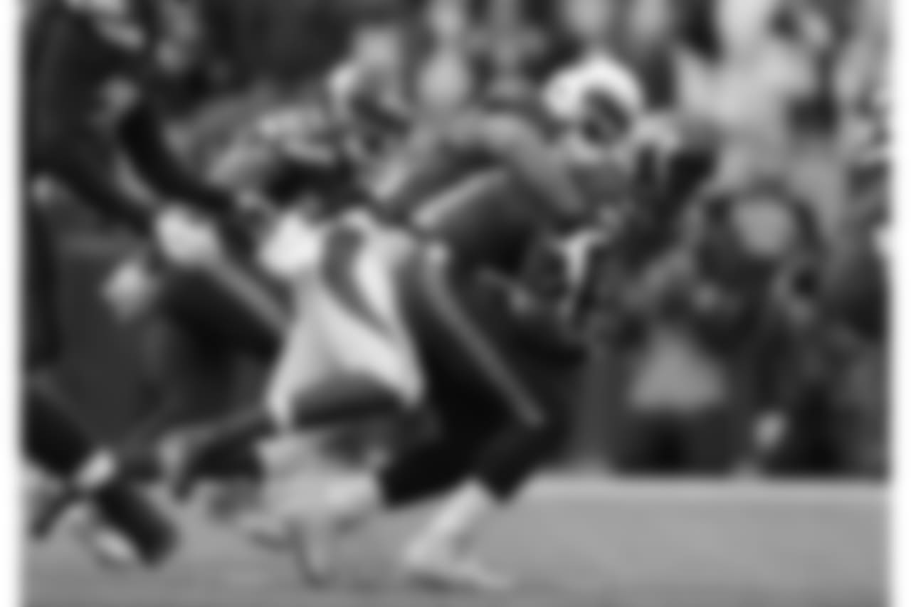 LB Chandler Jones with the sack