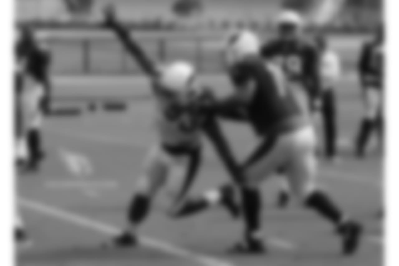 DE Arthur Moats