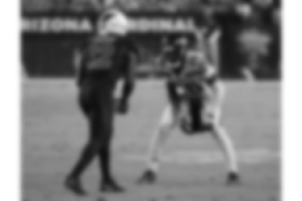 Seahawks CB Jeremy Lane (right) defends Cardinals WR John Brown