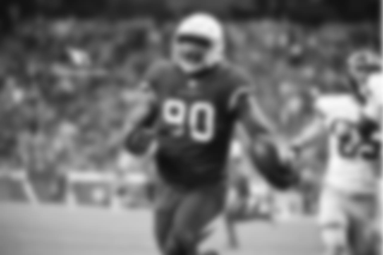 DL Robert Nkemdiche: Six points