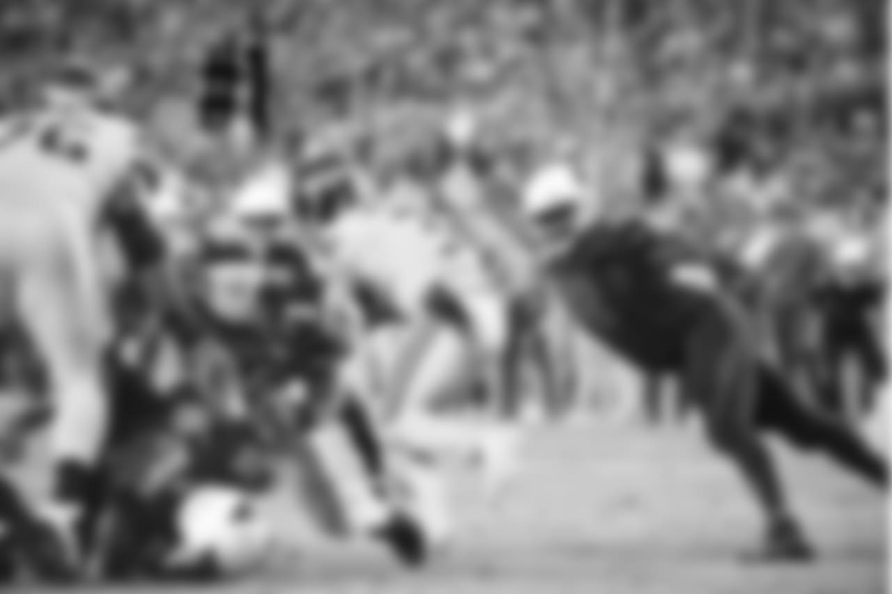 DL Frostee Rucker with the sack