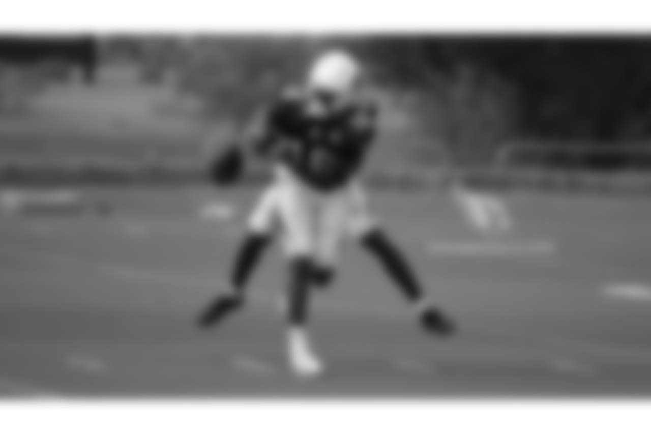 CB Brandon Williams breaks up a pass to WR Trent Sherfield.