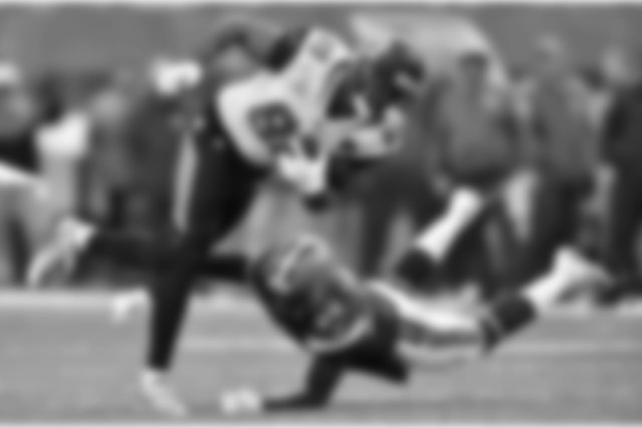 TE Marcedes Lewis