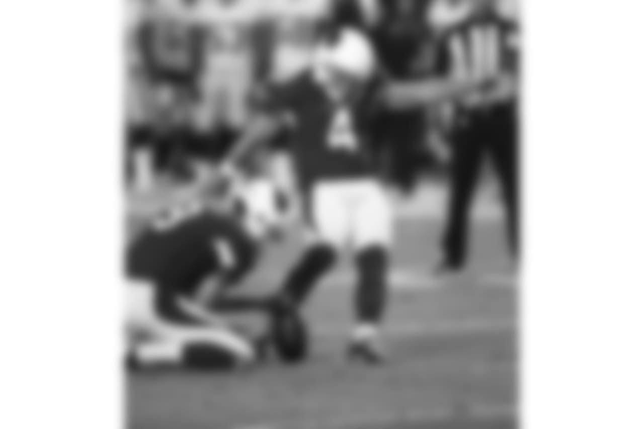 K Phil Dawson with the field goal try
