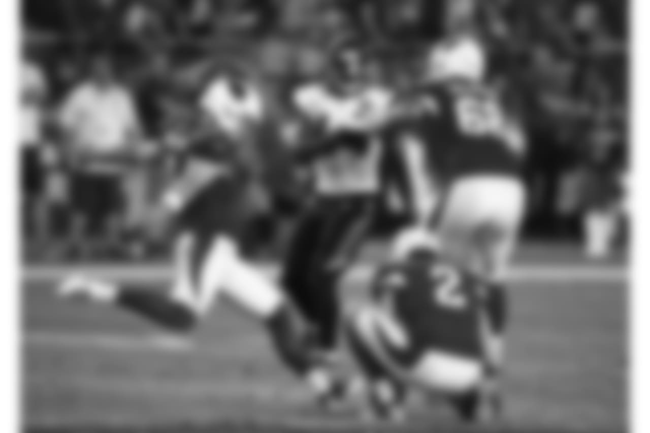 Phil Dawson hits the game-winning field goal