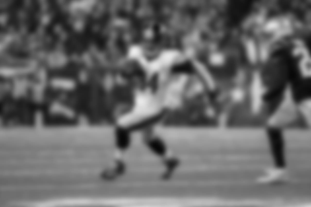 RB DeAngelo Williams