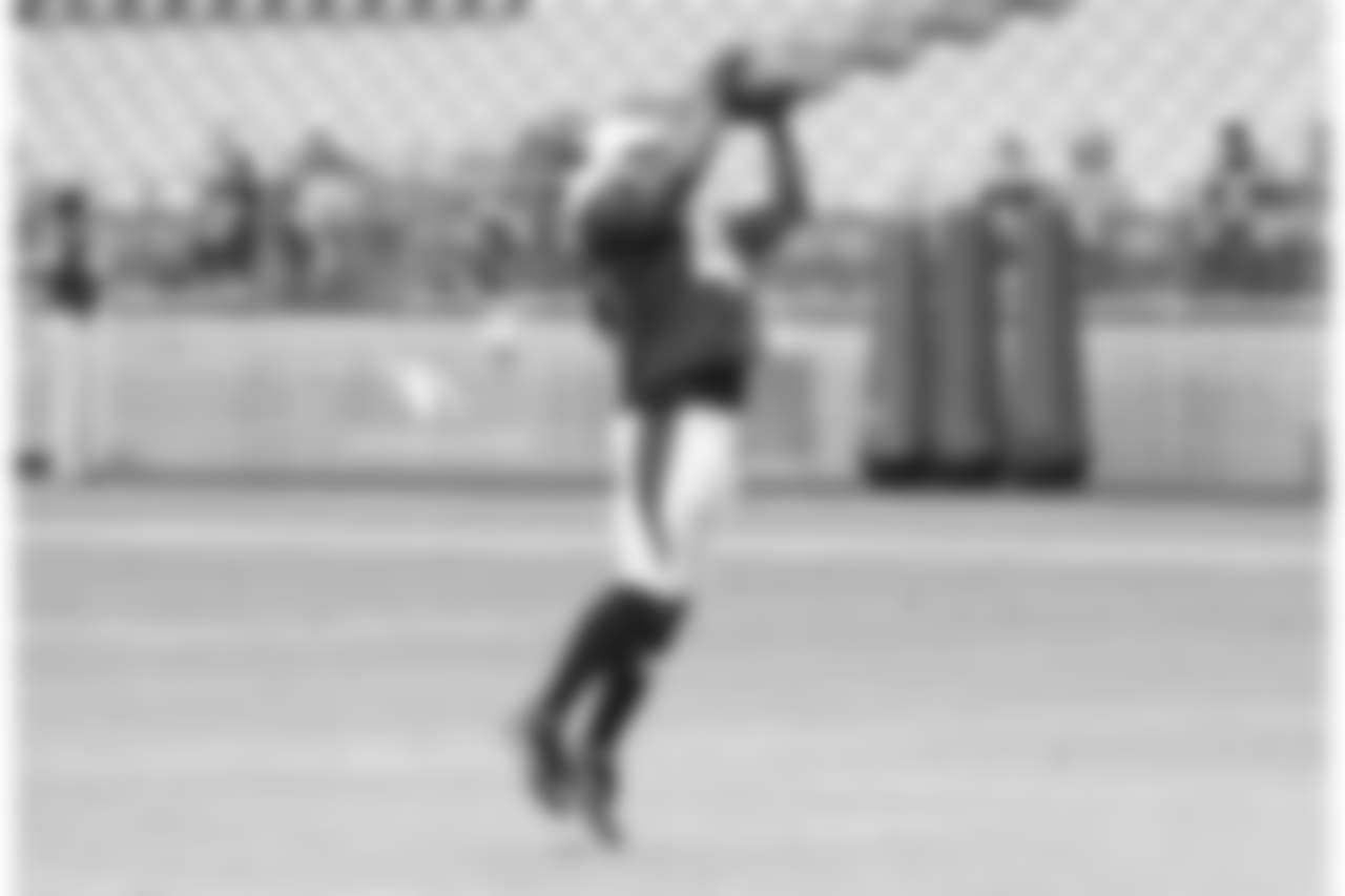 S Ironhead Gallon picks off a pass