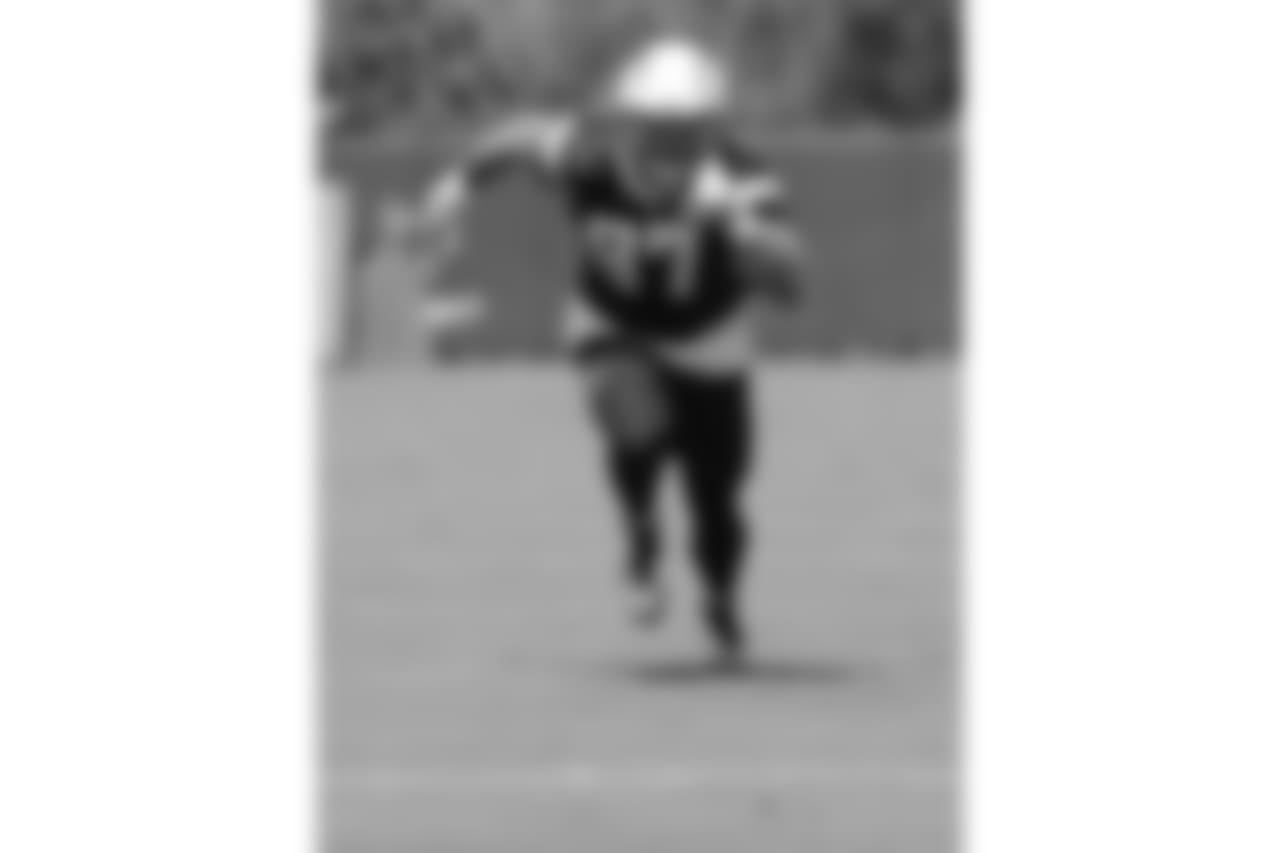 87 TE Ben Johnson