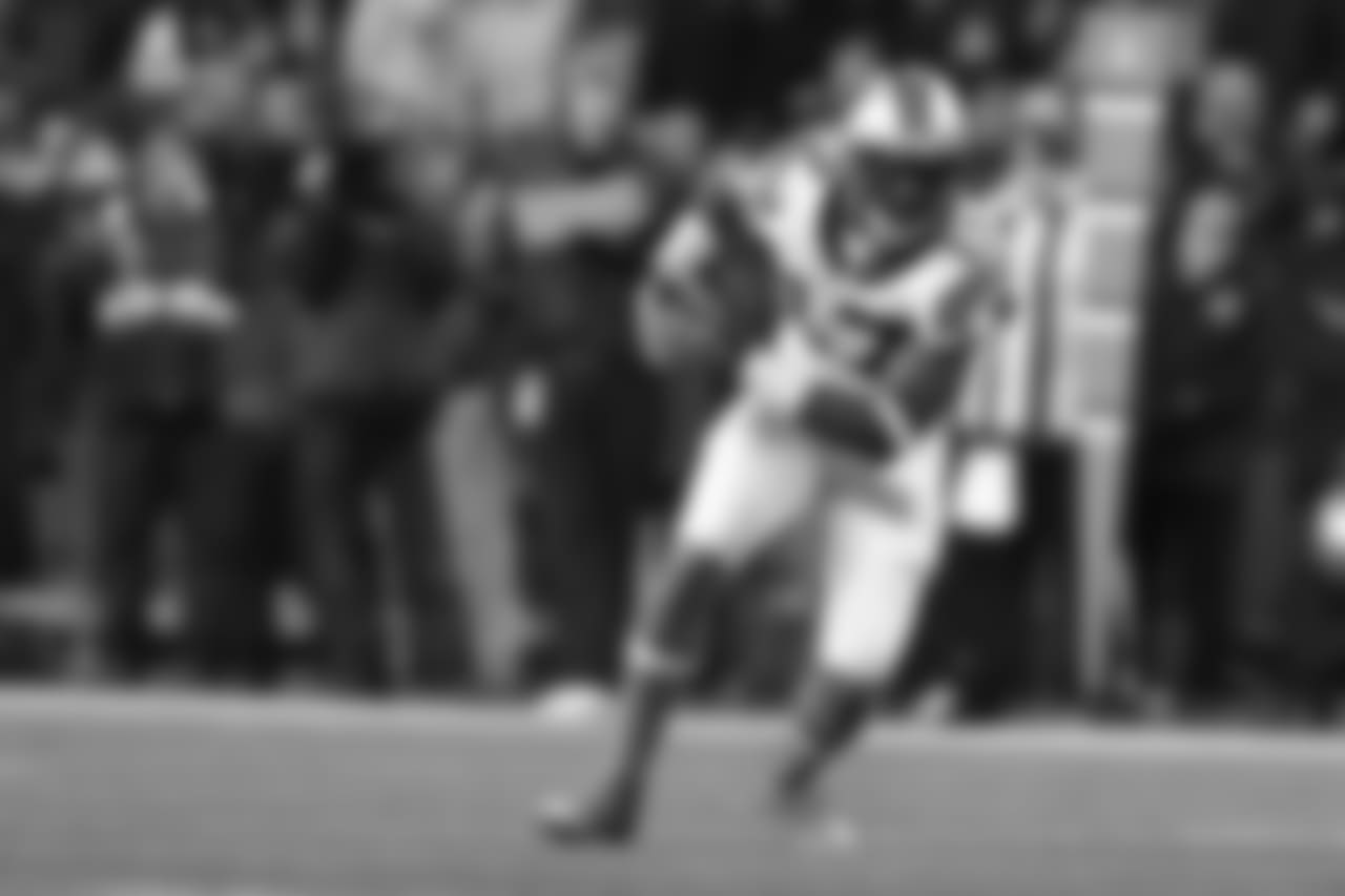 12_wr_devin_funchess.jpg