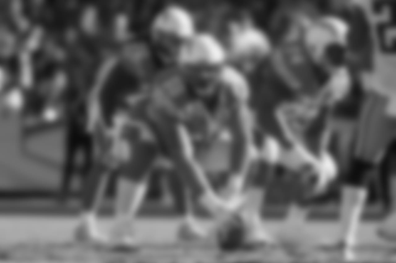 Chargers win 43-35 against the Tennessee Titans at Qualcomm Stadium