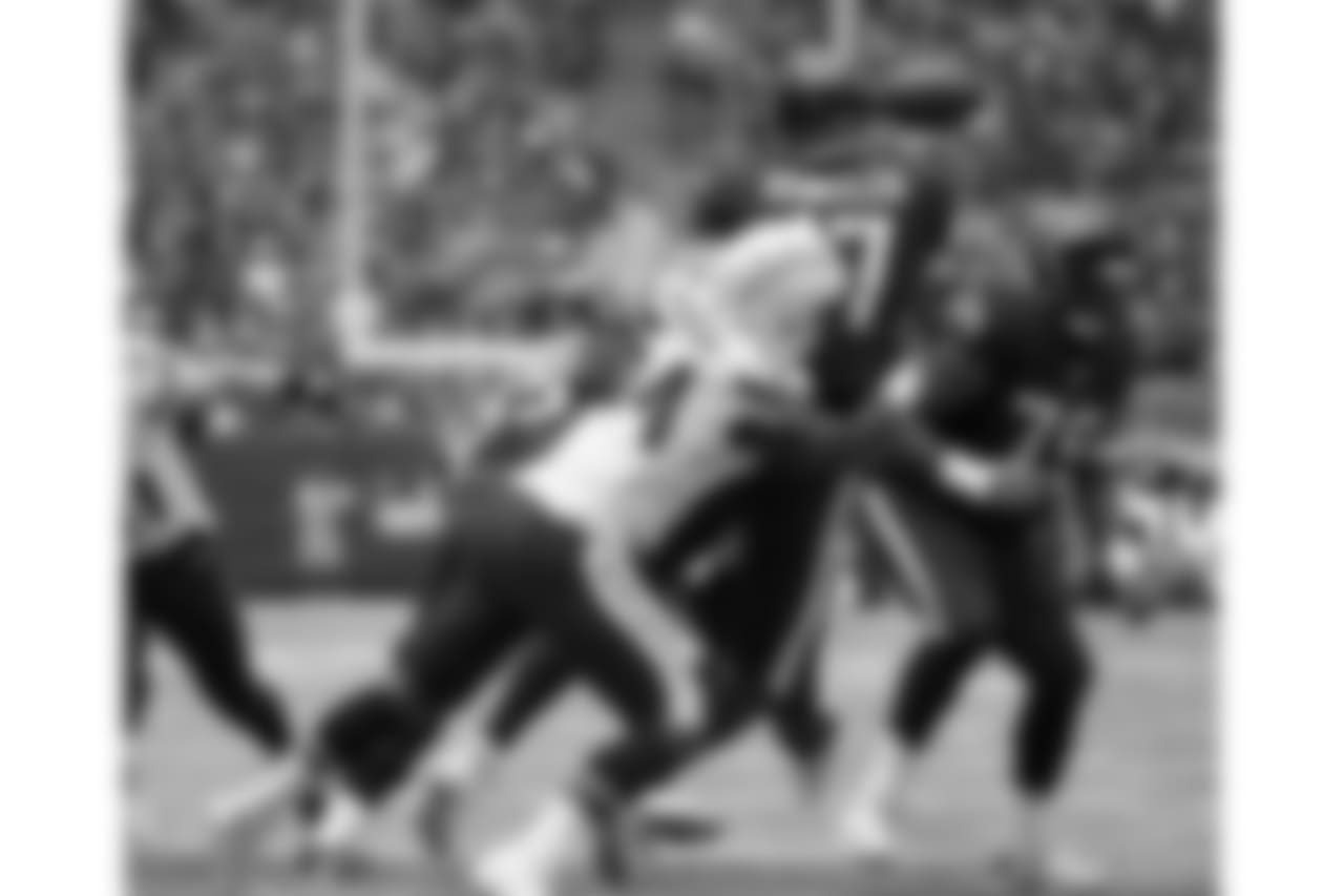 112816_sdvshou_mn_172_0.jpg