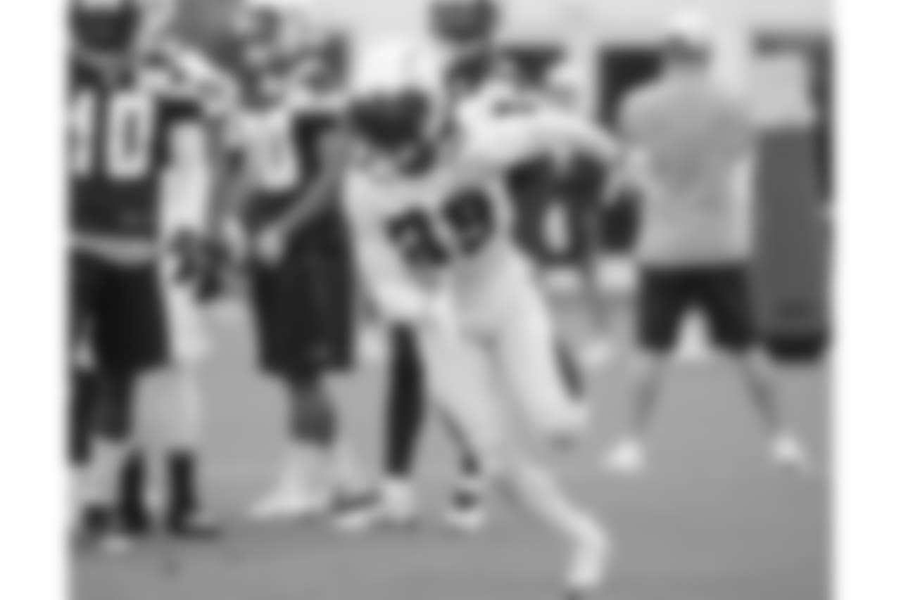 39 DB Tony Brown