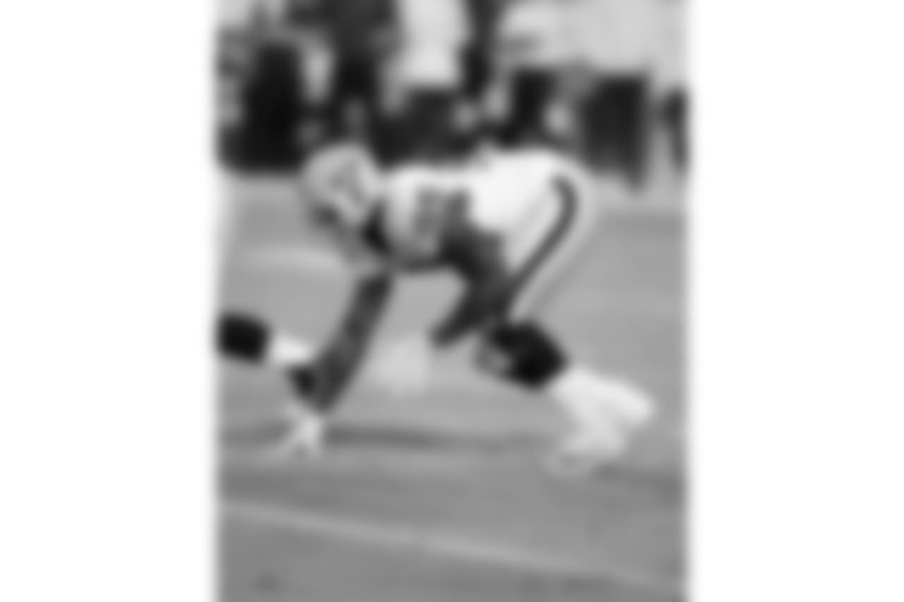Oakland Raiders rookie defensive end Jihad Ward (95) gets set for the snap during the 2016 NFL preseason football game against the Arizona Cardinals on Friday, Aug. 12, 2016 in Glendale, Ariz. The Raiders won the game 31-10. (Paul Spinelli via AP)