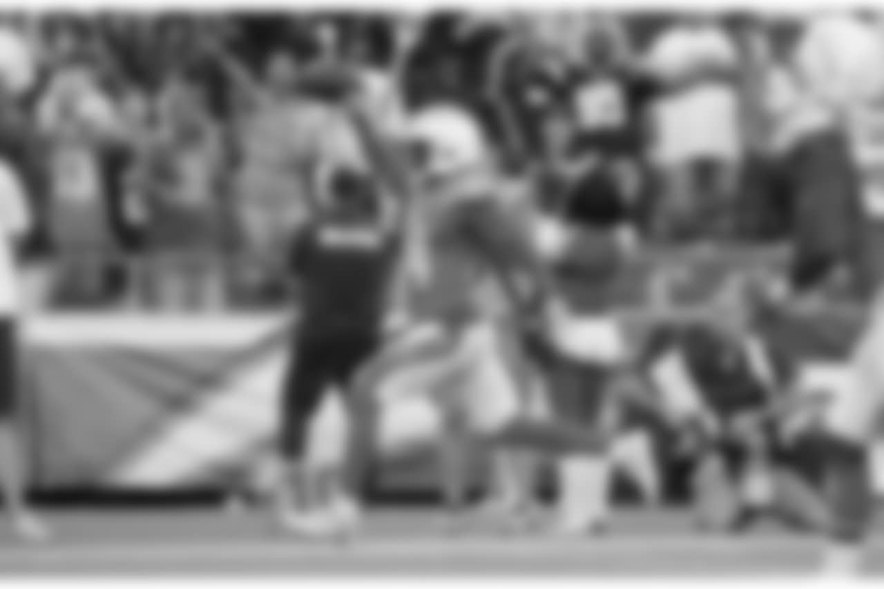 110616_tenvssd_mn_445.jpg