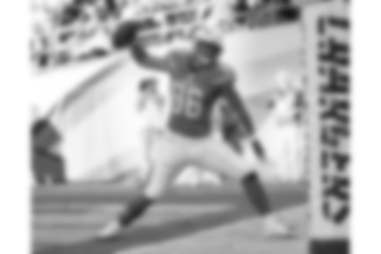 Chargers lose 16-19 against the Oakland Raiders at Qualcomm Stadium.