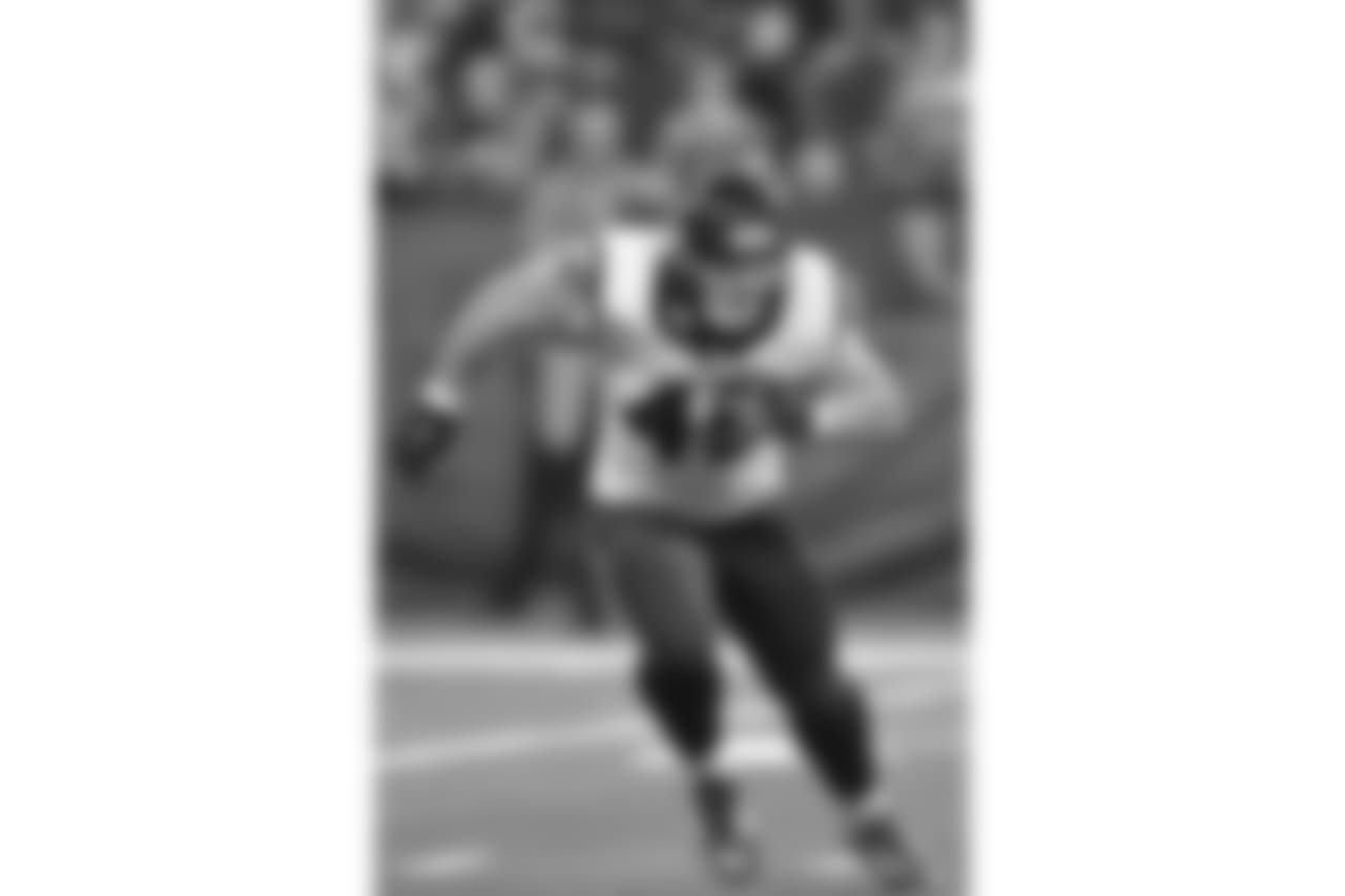 Houston Texans fullback Jay Prosch (45) runs looking to take on a blocker against the Indianapolis Colts during a Week 15 NFL football game on Sunday, Dec. 14, 2014 in Indianapolis. The Colts beat the Texans 17-10. (AP Photo/Matt Patterson)